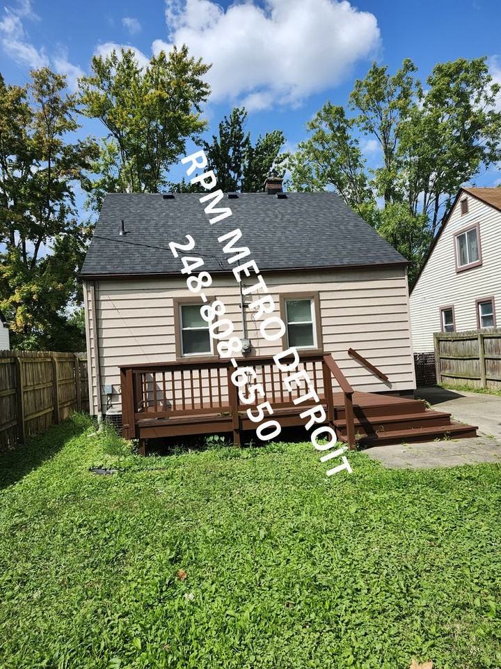 3012 Greenfield Rd - Photo 3 of 27