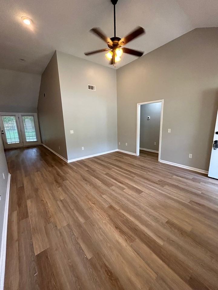 141 Oakwood Dr - Photo 7 of 18