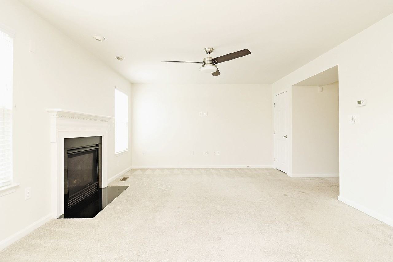 96 Holly Hill Dr - Photo 5 of 25