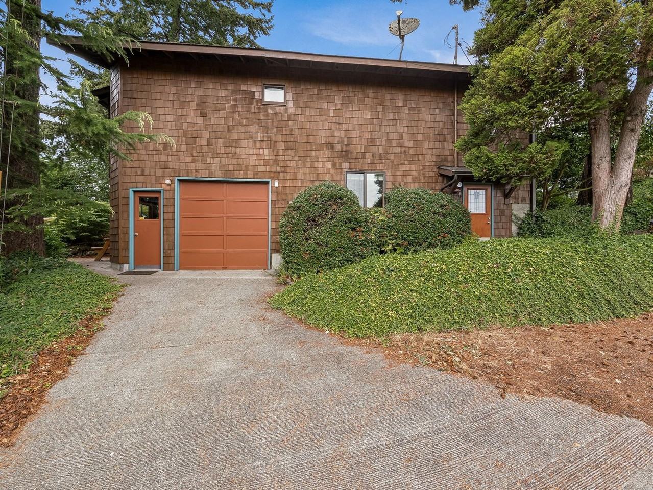 17600 Sylvester Rd Sw #A - Photo 2 of 20
