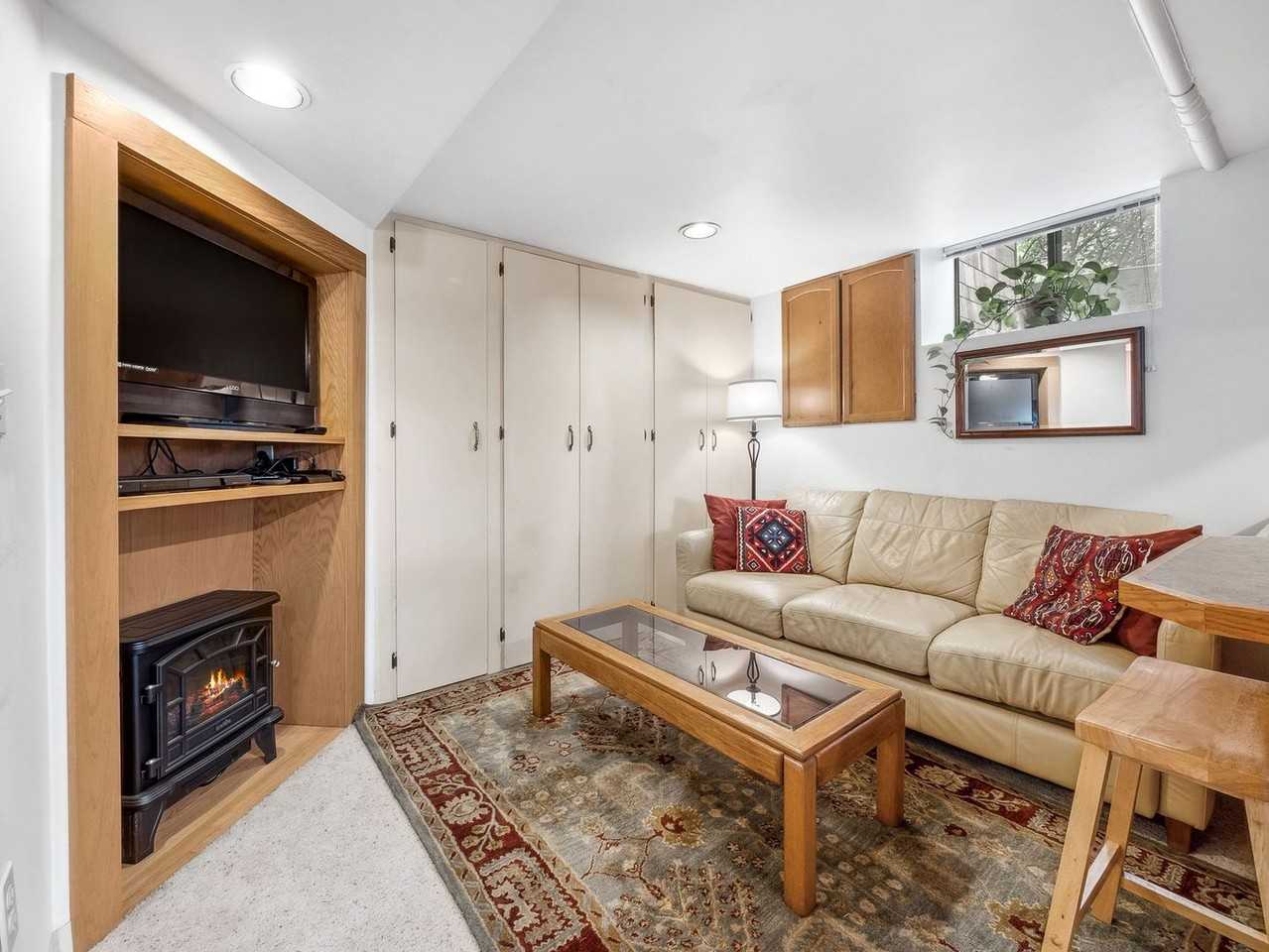17600 Sylvester Rd Sw #A - Photo 4 of 20