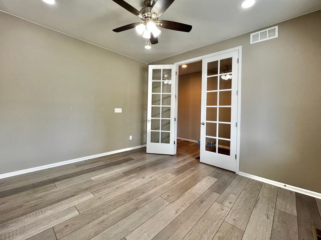 5908 Piney Creek Dr - Photo 7 of 27