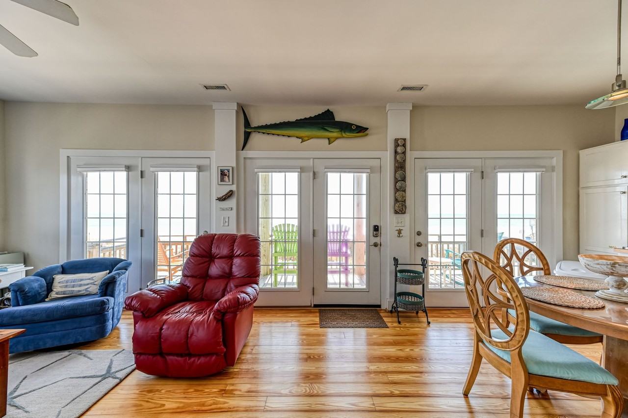 499 Topsail Road - Photo 7 of 23