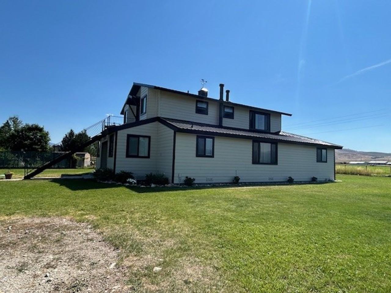 938 Little Joe Ln - Photo 3 of 19