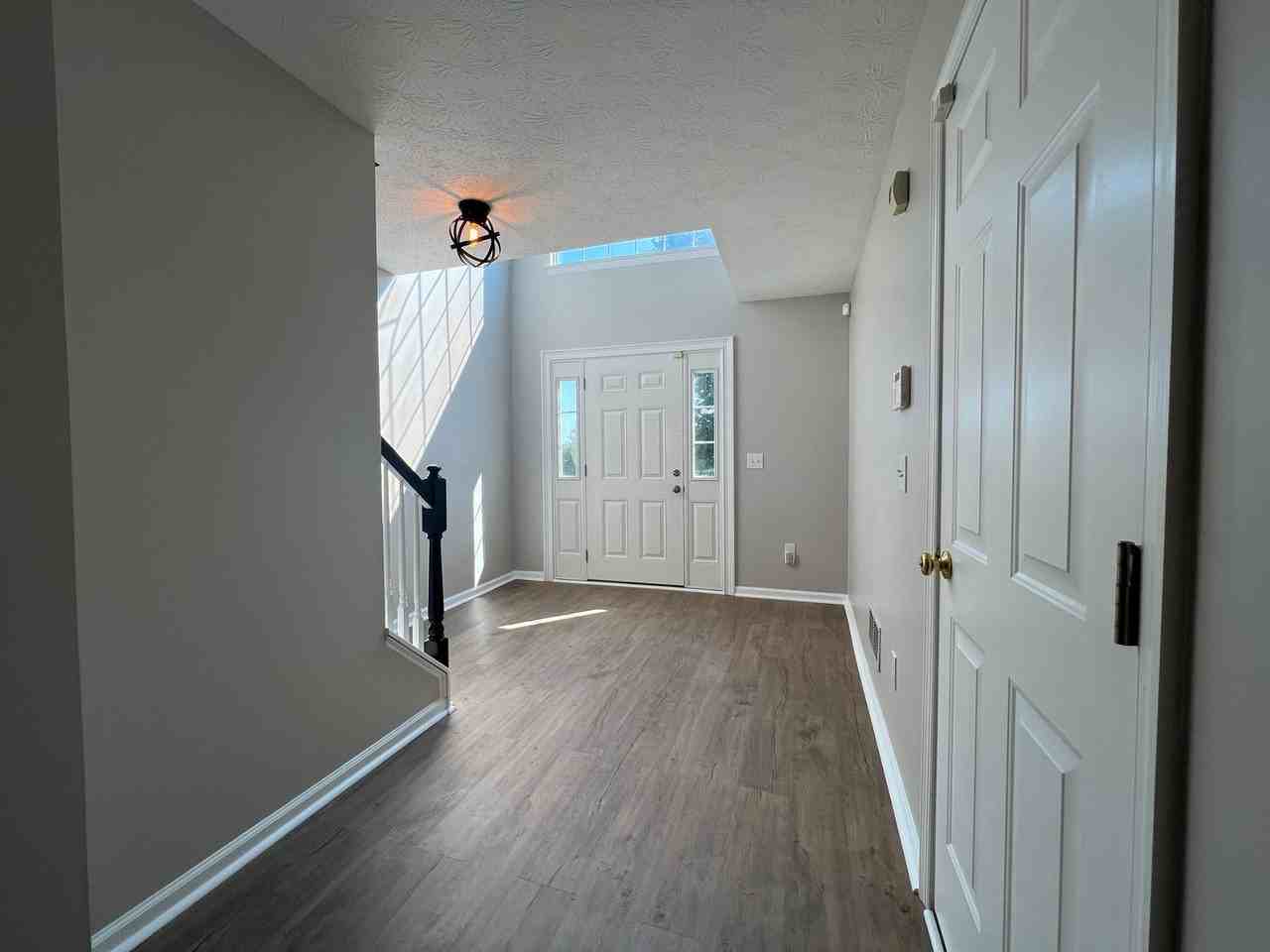 16865 Roosevelt Ln - Photo 2 of 18