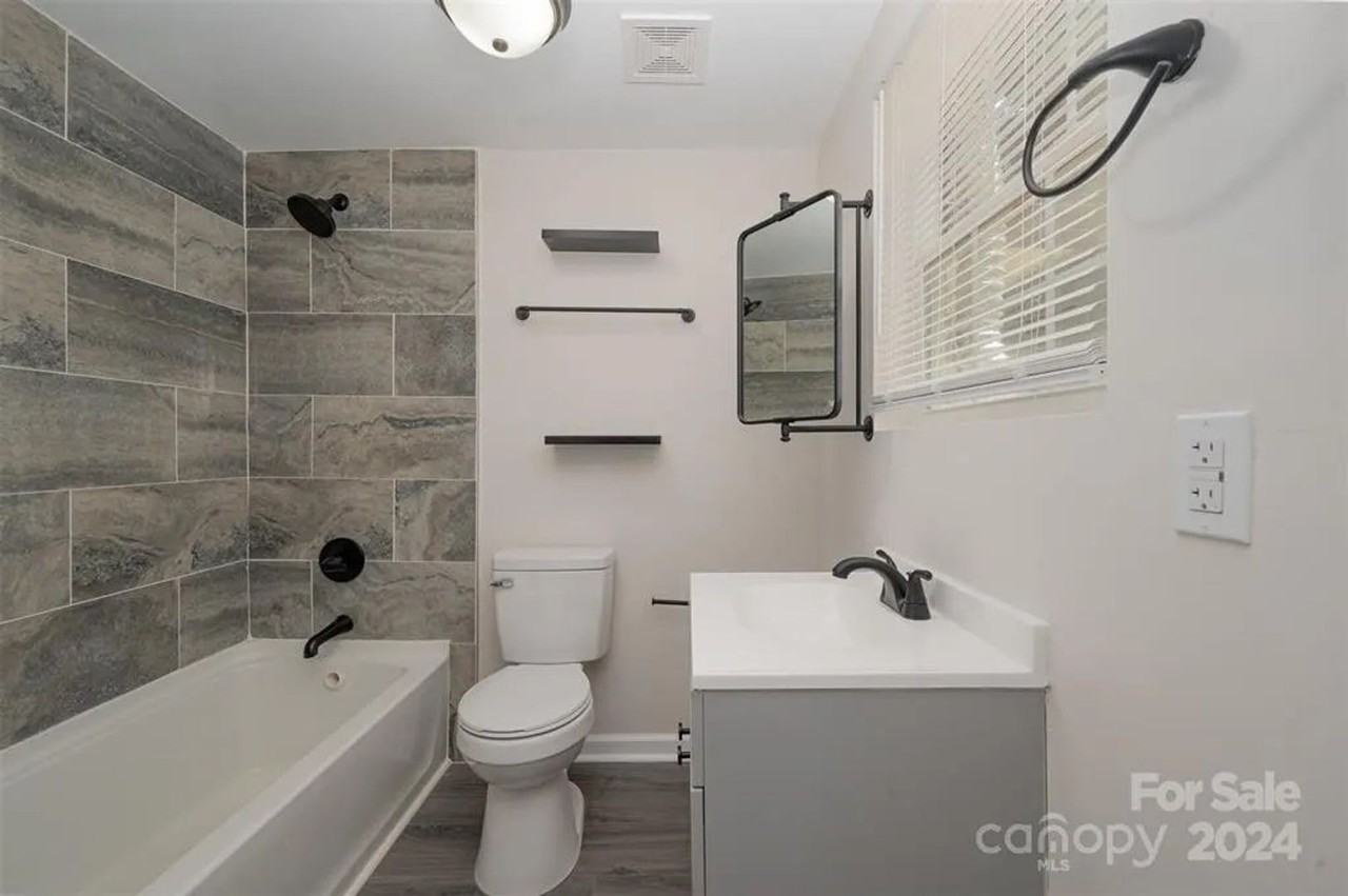 1405 W Bank St - Photo 3 of 21