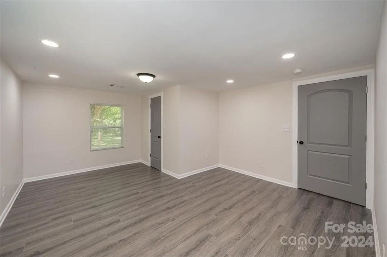 1405 W Bank St - Photo 6 of 21