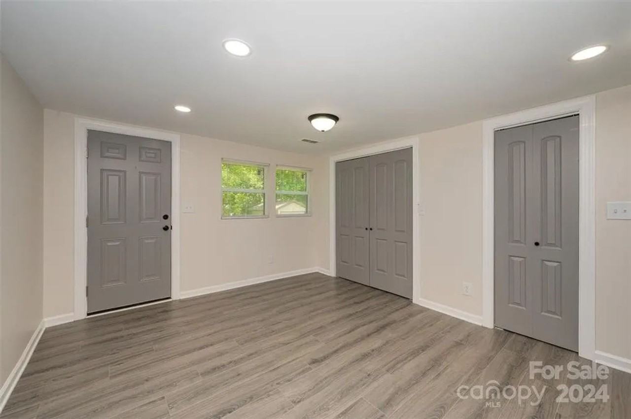 1405 W Bank St - Photo 7 of 21