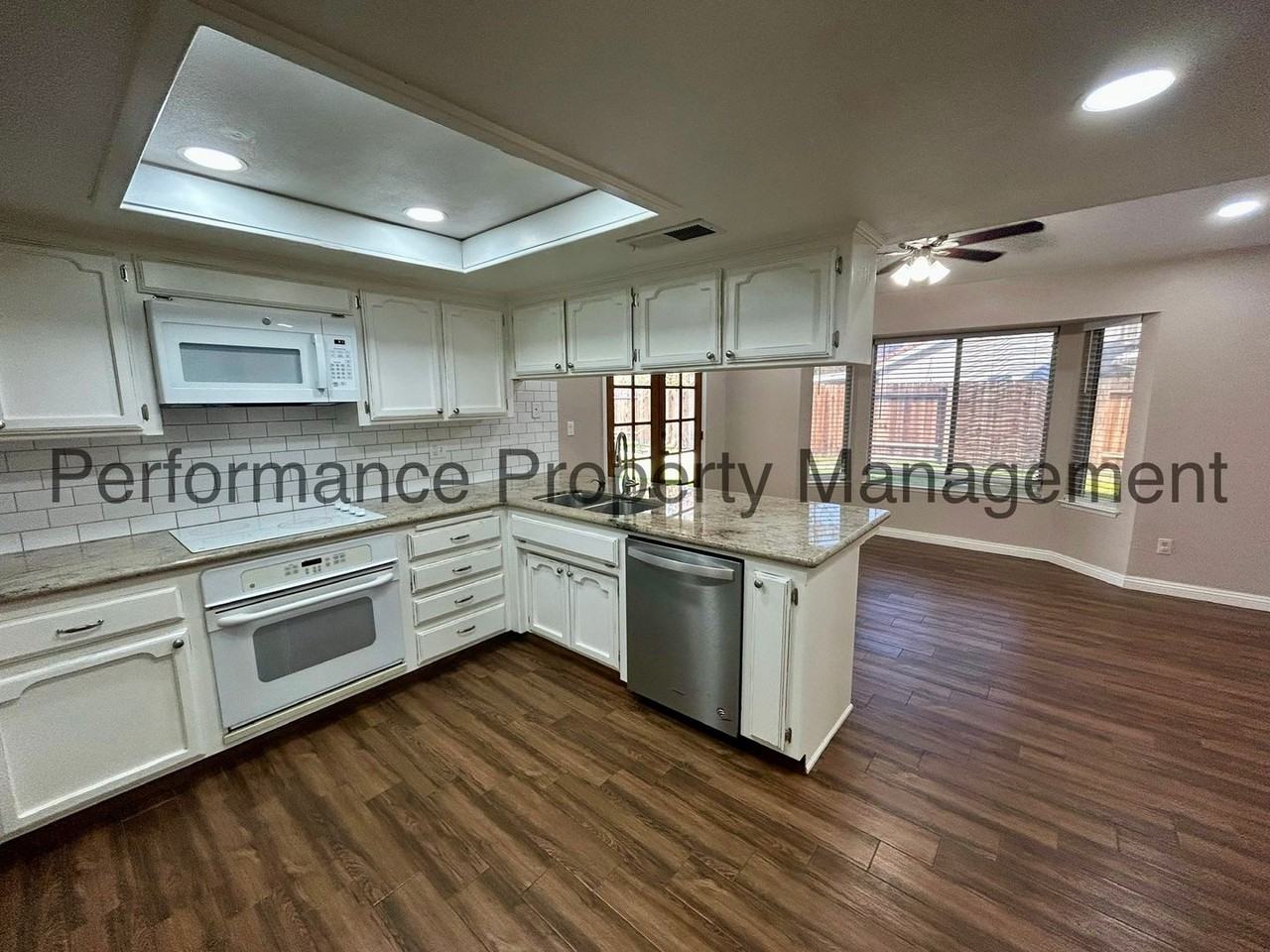 14300 San Jose Ave - Photo 3 of 20
