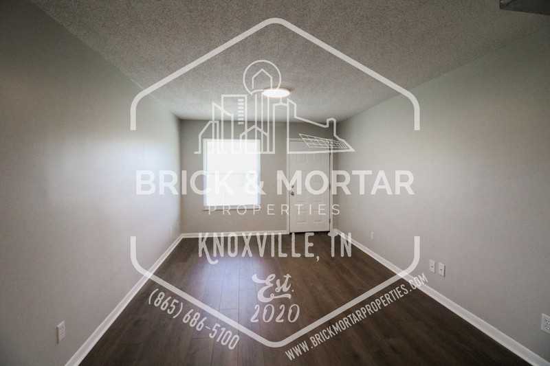 1015 Clendenen Rd - Photo 3 of 13