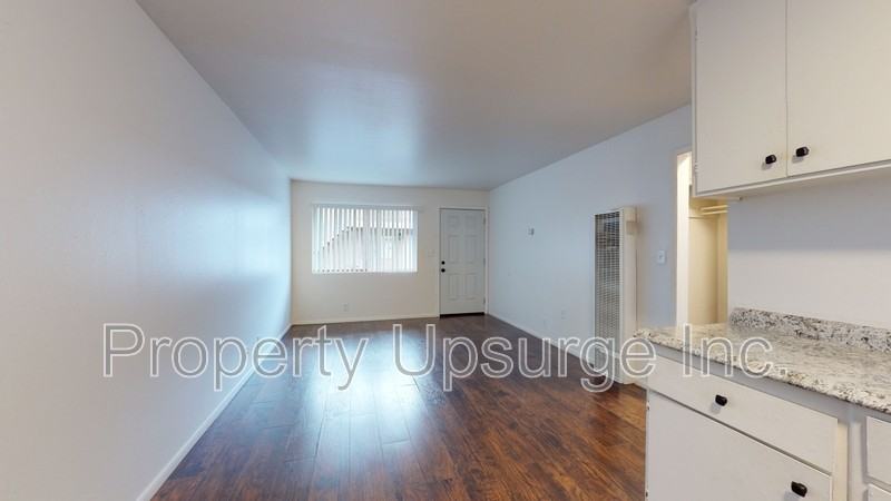 1558 Bridge St #8 - Photo 4 of 15