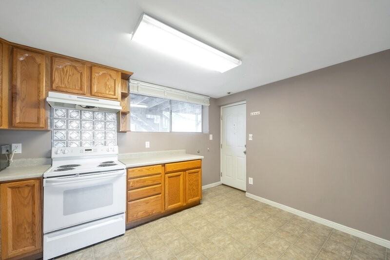 4764 S Meadow Wood Way - Photo 2 of 15