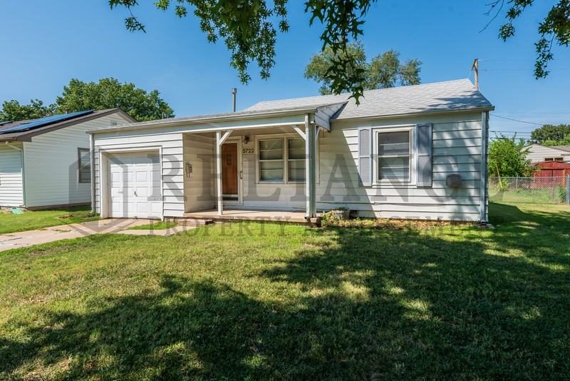 5722 Grand St - Photo 2 of 19
