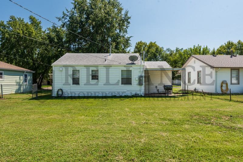 5722 Grand St - Photo 7 of 19