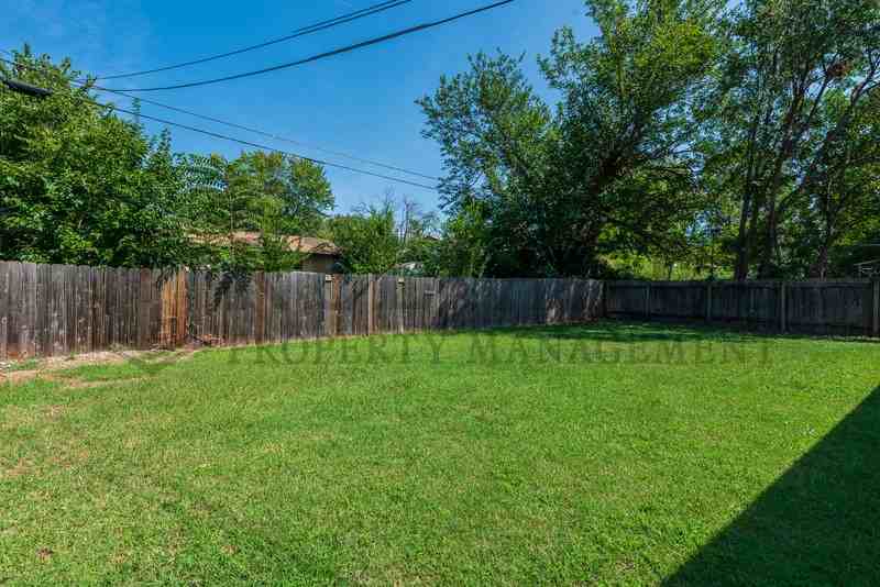 1022 S Capri Ln - Photo 7 of 50