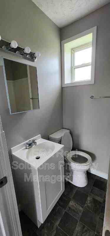 122 St Rt - Photo 3 of 5