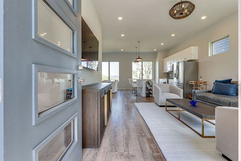 1833 Sprucewood Ln - Photo 3 of 30