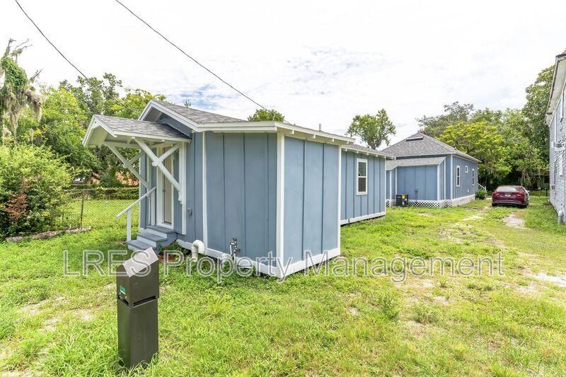 710 1/2 Cypress Ave - Photo 5 of 21