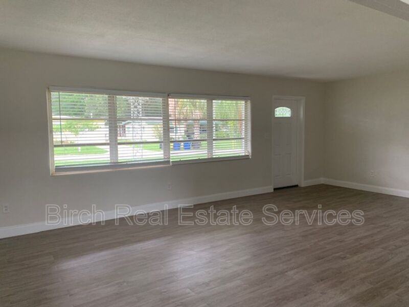 1406 Lemon St - Photo 2 of 14