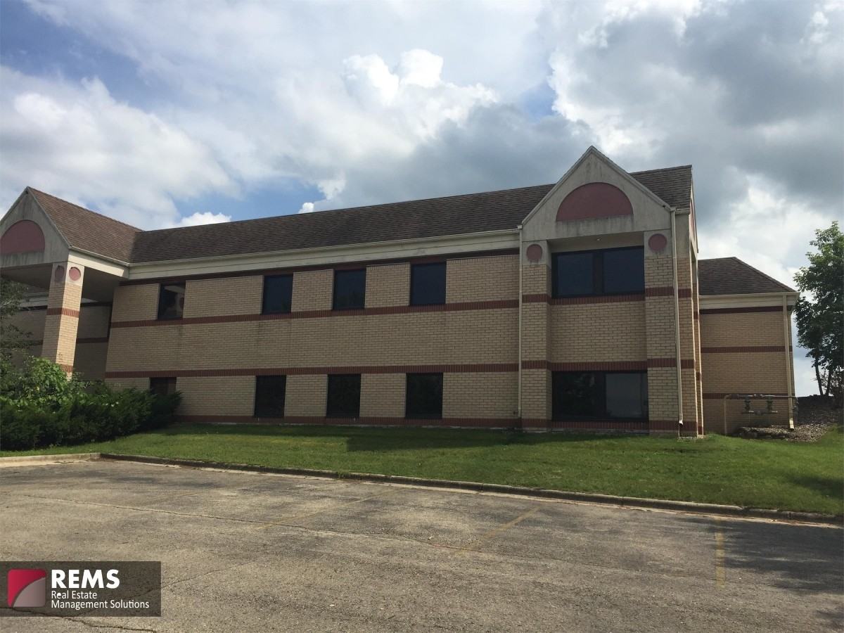 1115 West Pleasant Street - Photo 4 of 50