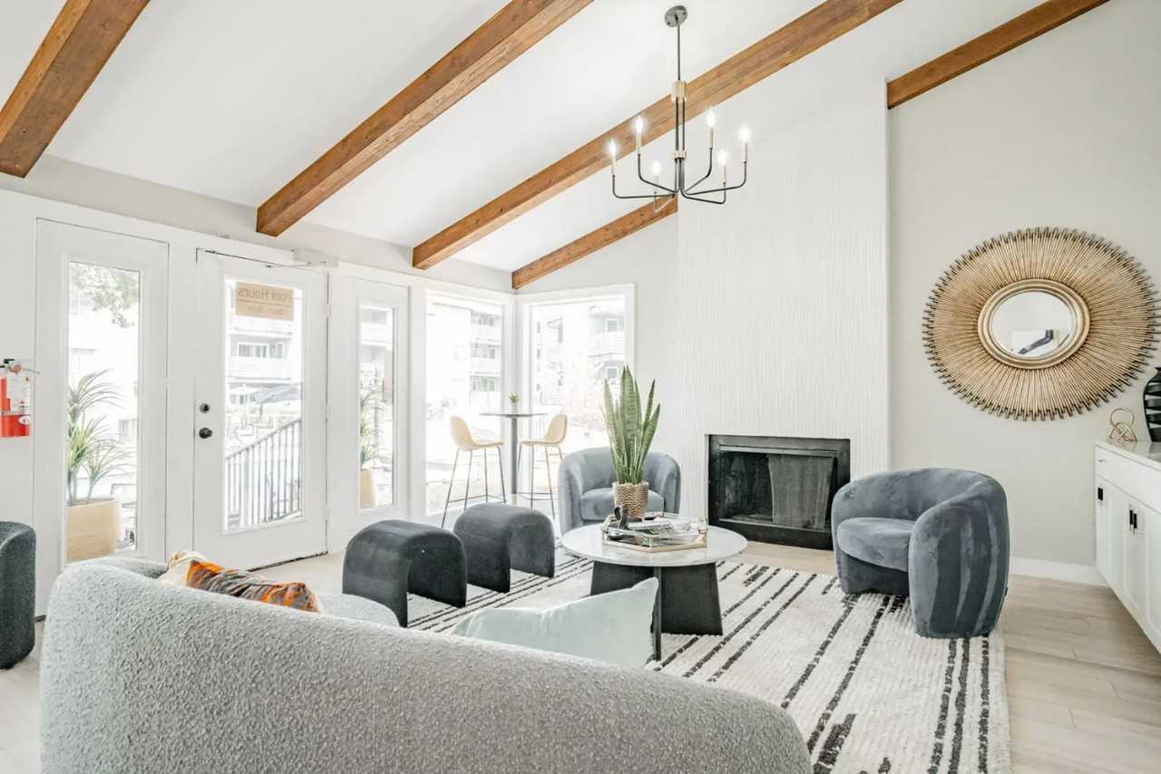 The Ellington - Photo 5 of 53