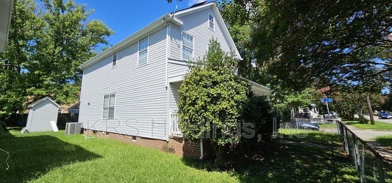 2649 Ballentine Boulevard - Photo 3 of 22