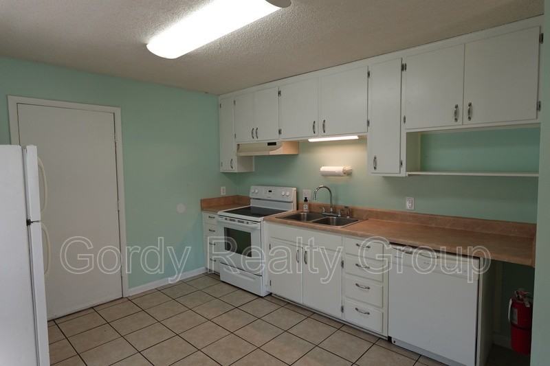 3153A Redbud Ln - Photo 3 of 7