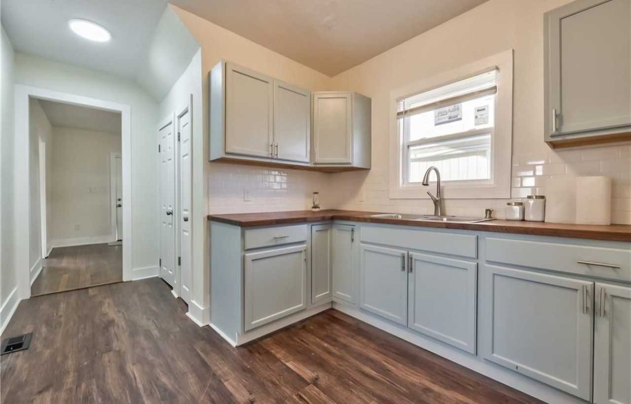 3629 Brooklyn Ave - Photo 3 of 6