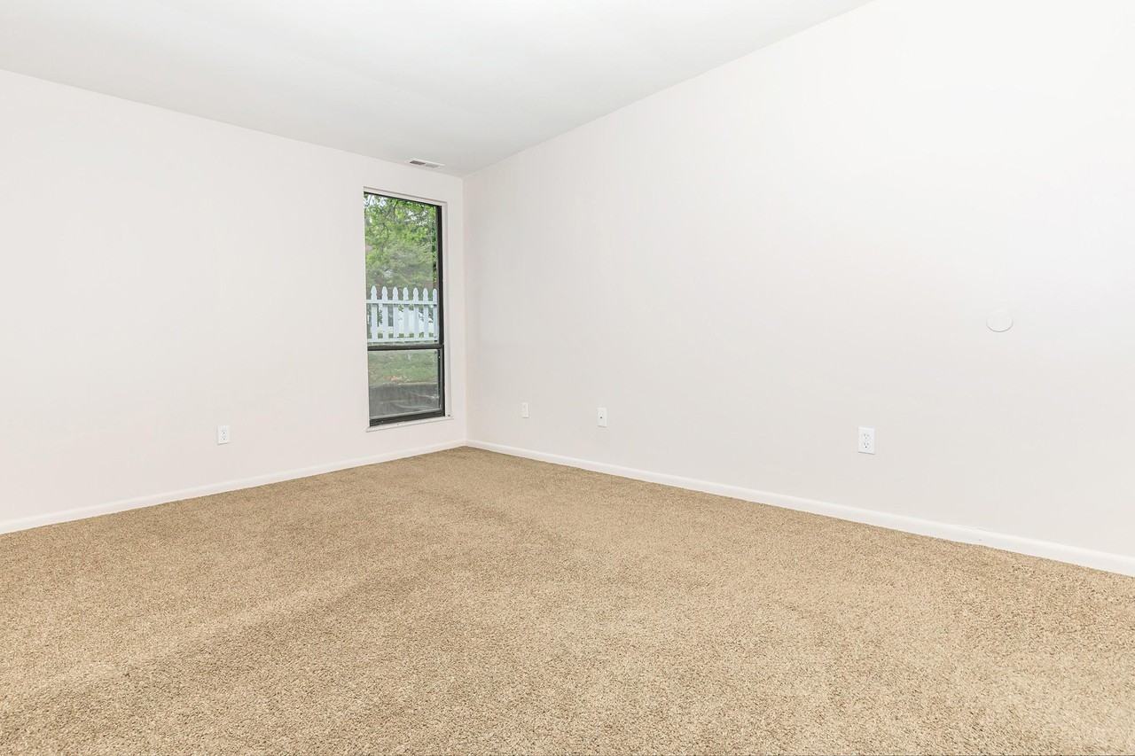 Chelsea Square Apartments - Photo 4 of 14