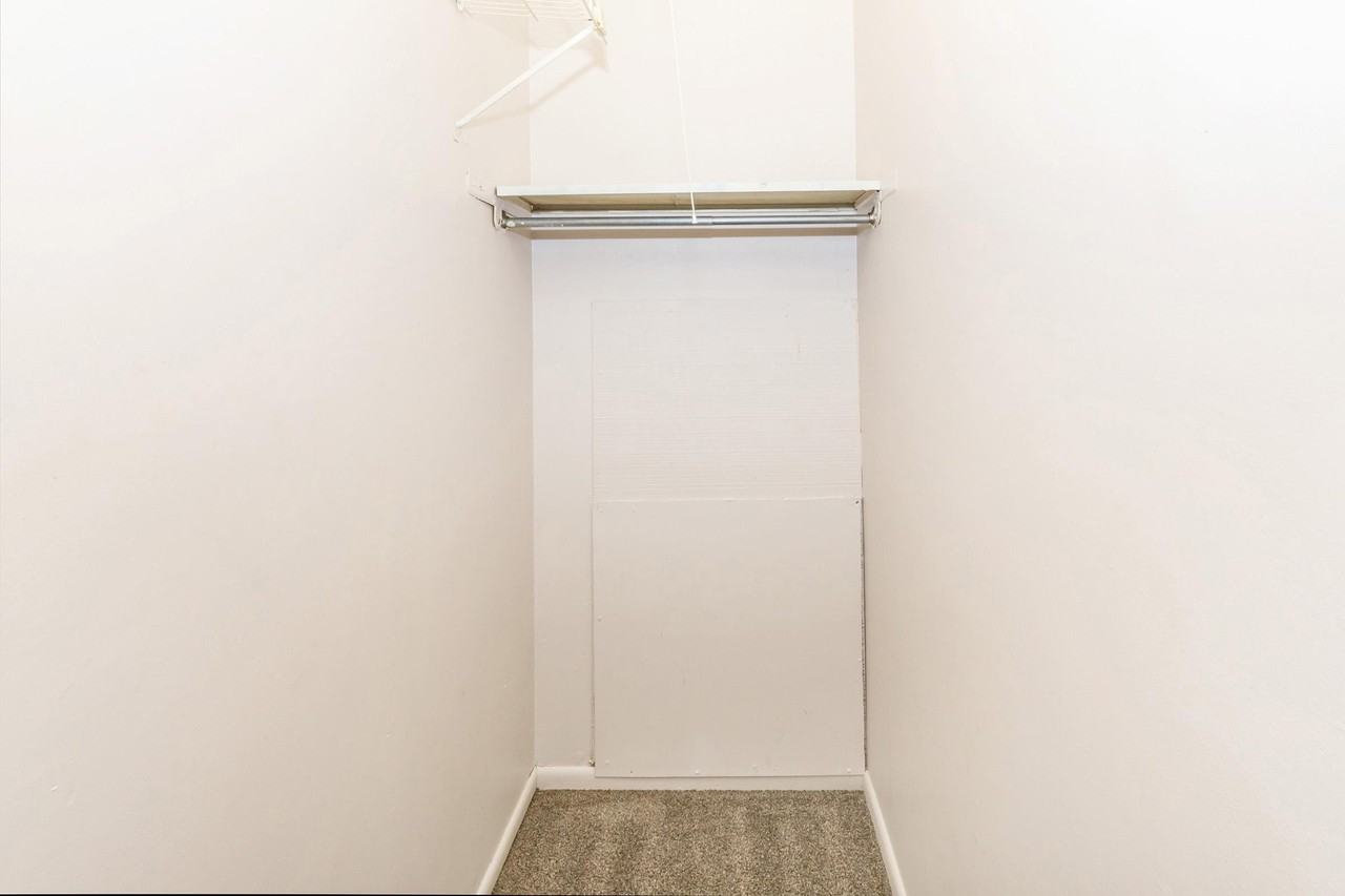 Chelsea Square Apartments - Photo 7 of 14