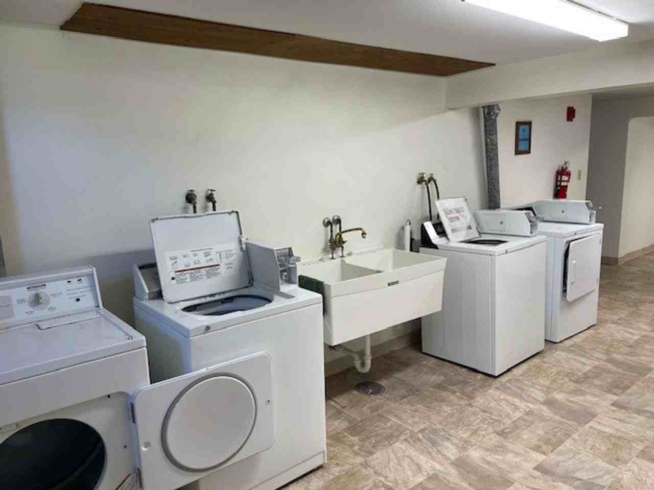 August Management presents the Imperial House - Photo 7 of 50