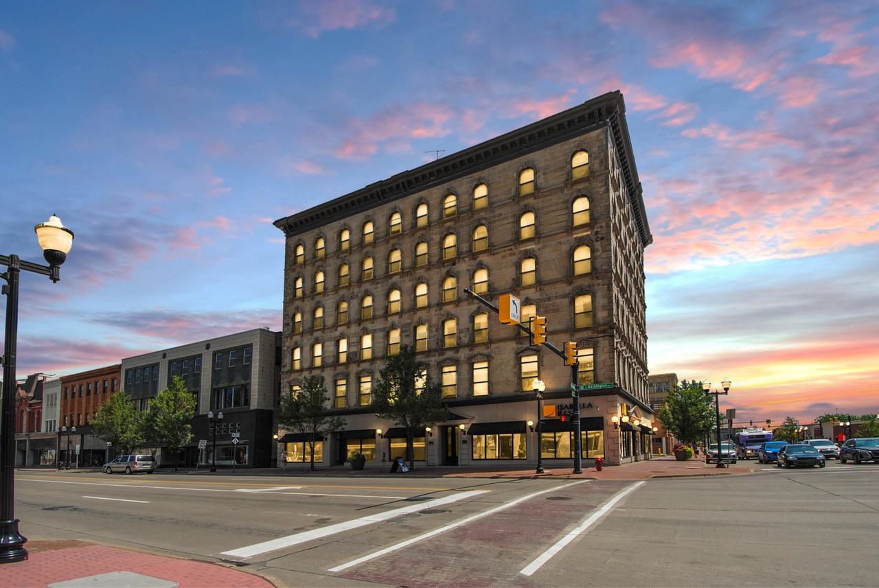 Bancroft Luxury Apartments - Photo 3 of 22