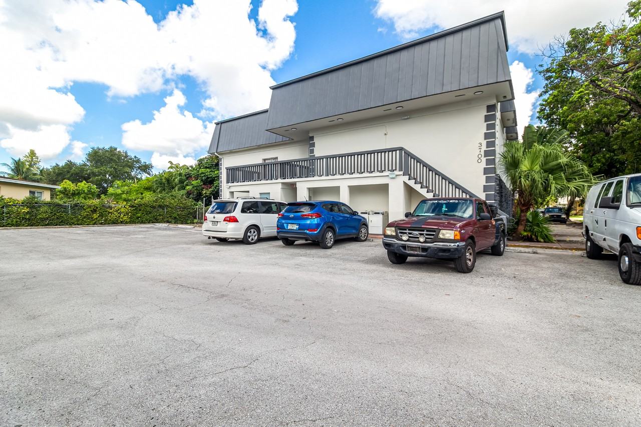 3700 Nw 58th Ave #9 - Photo 4 of 23