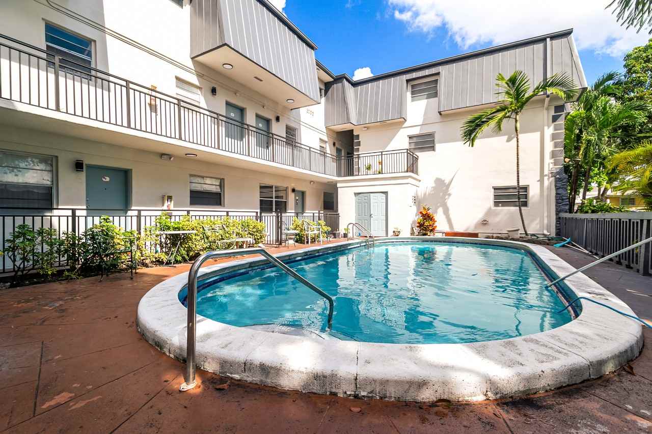 3700 Nw 58th Ave #9 - Photo 5 of 23