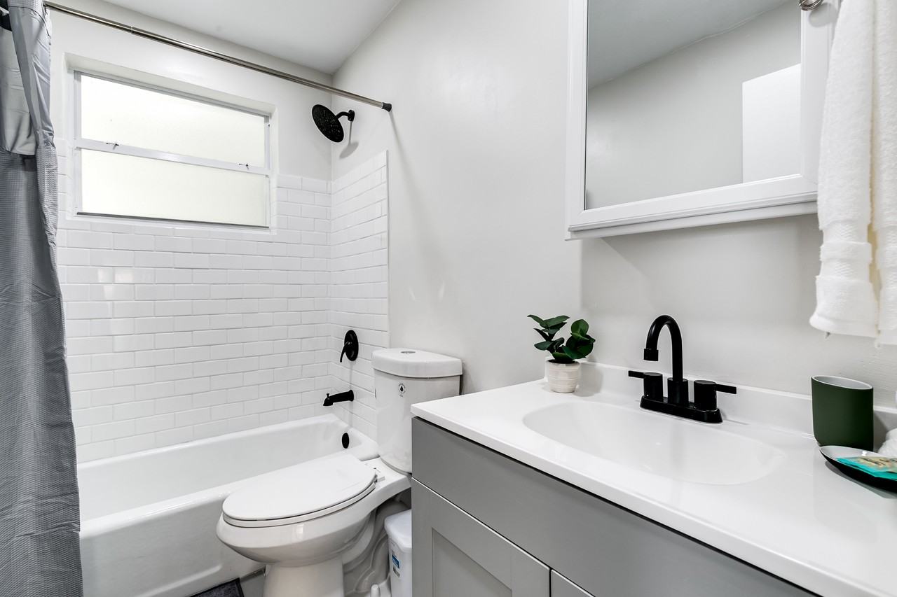 3700 Nw 58th Ave #9 - Photo 6 of 23