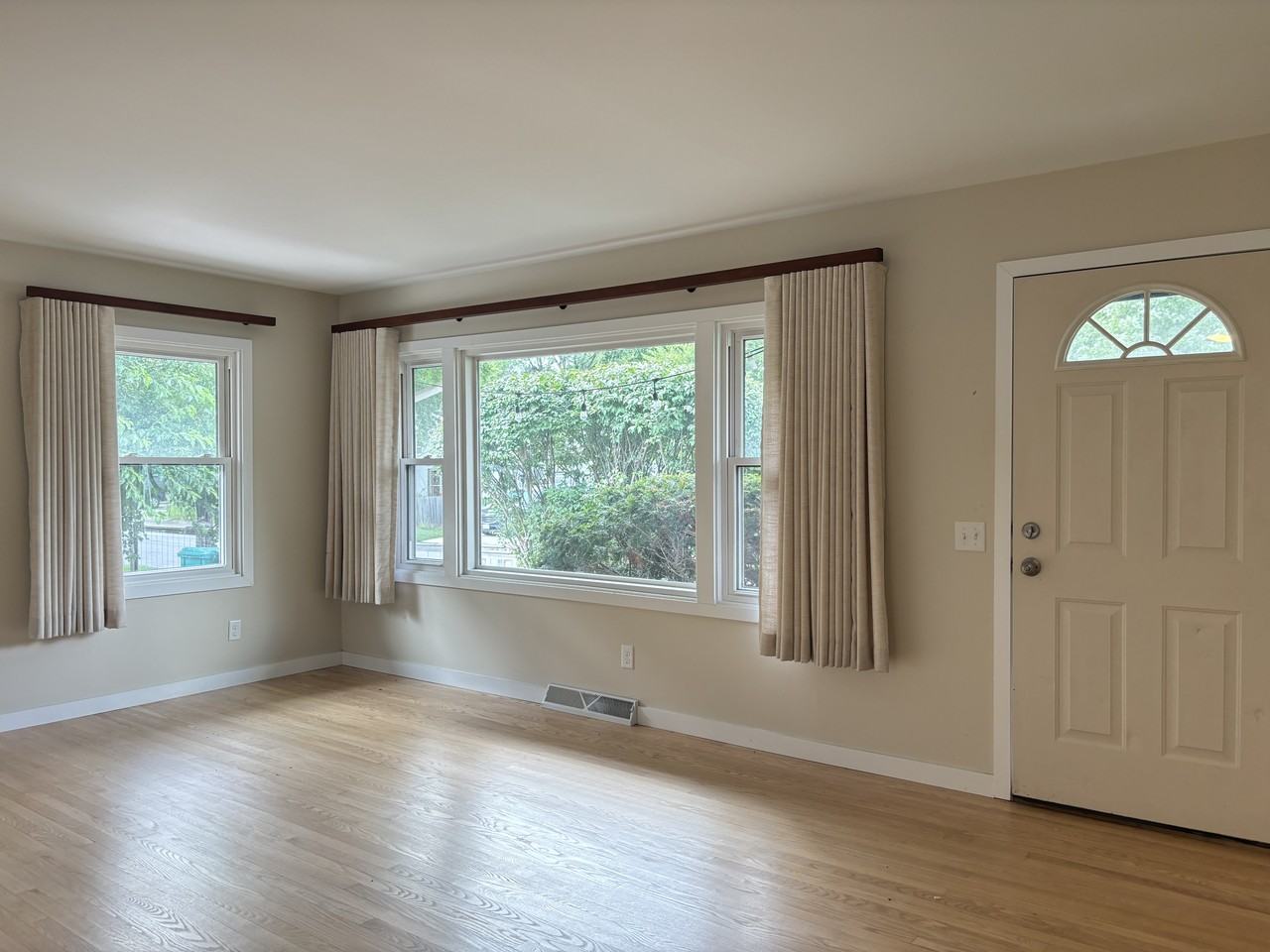 3329 Webb Ave #NA - Photo 3 of 29