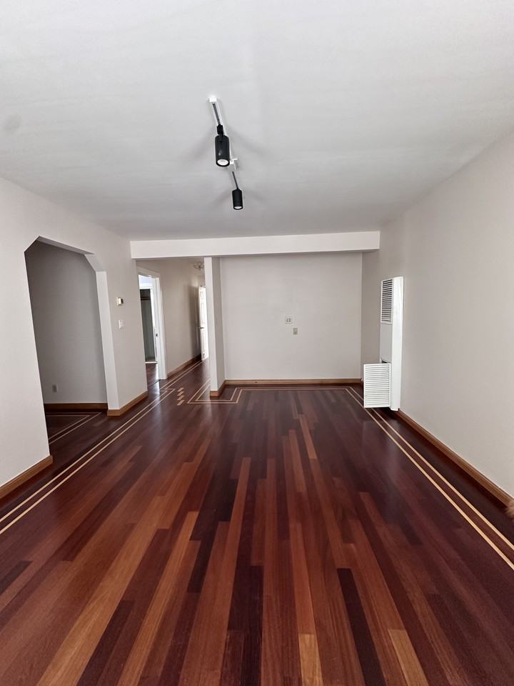 2214 E 28th St #NA - Photo 3 of 6