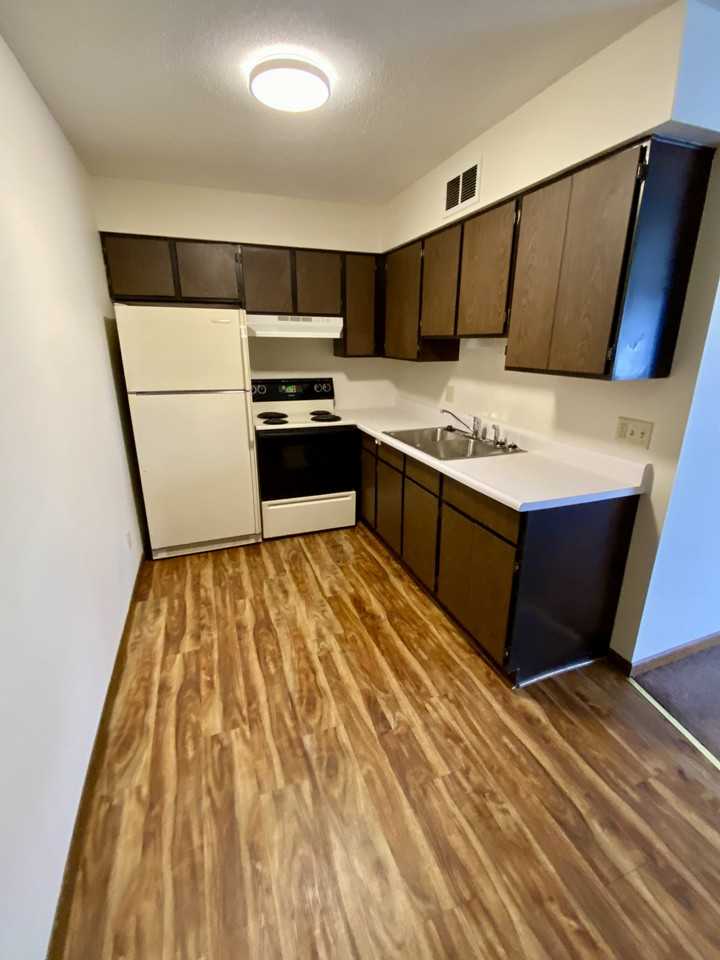 605 N 15th St #5 - Photo 2 of 6