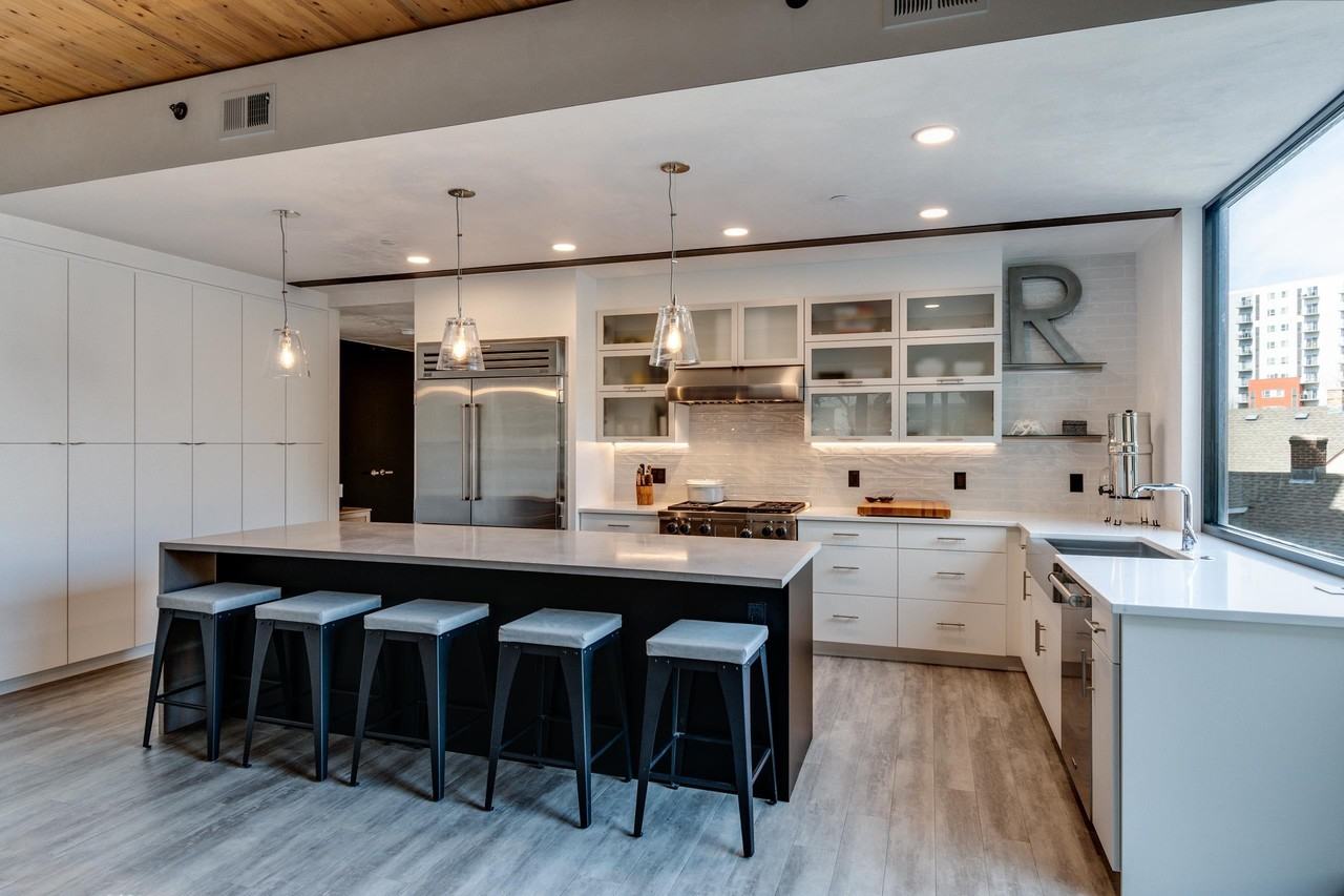 211 S Henry St #402 - Photo 2 of 24