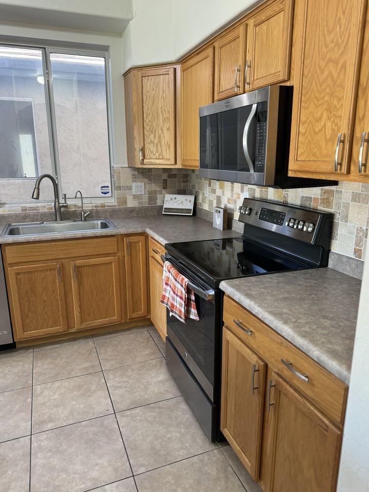3206 E Kristal Way #NA - Photo 7 of 24