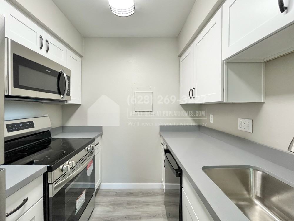 1019 156th Ave Ne #B9 - Photo 3 of 24