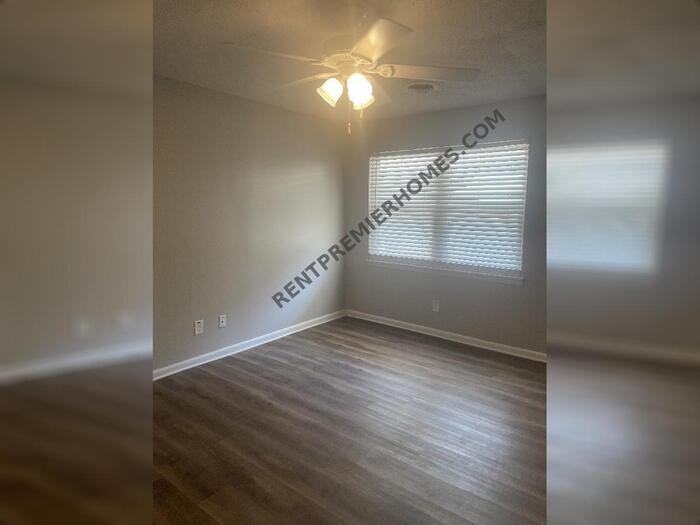 7710 Bradley Dr - Photo 2 of 15