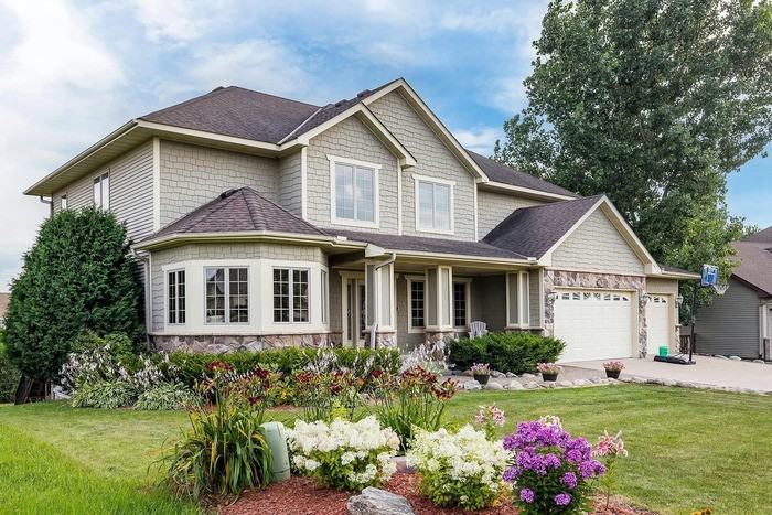 1743 Sandbar Cir - Photo 2 of 37