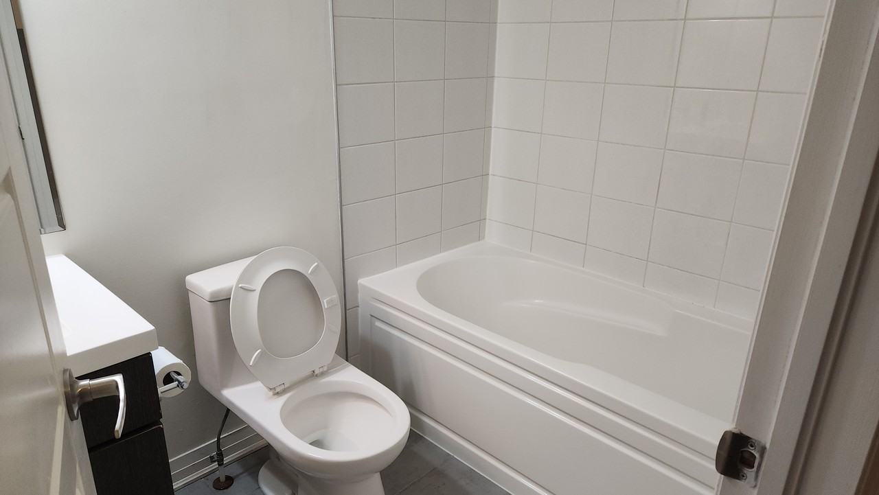 Locust Ldg Gdns & Caroline Carpenter Grv - Photo 4 of 10