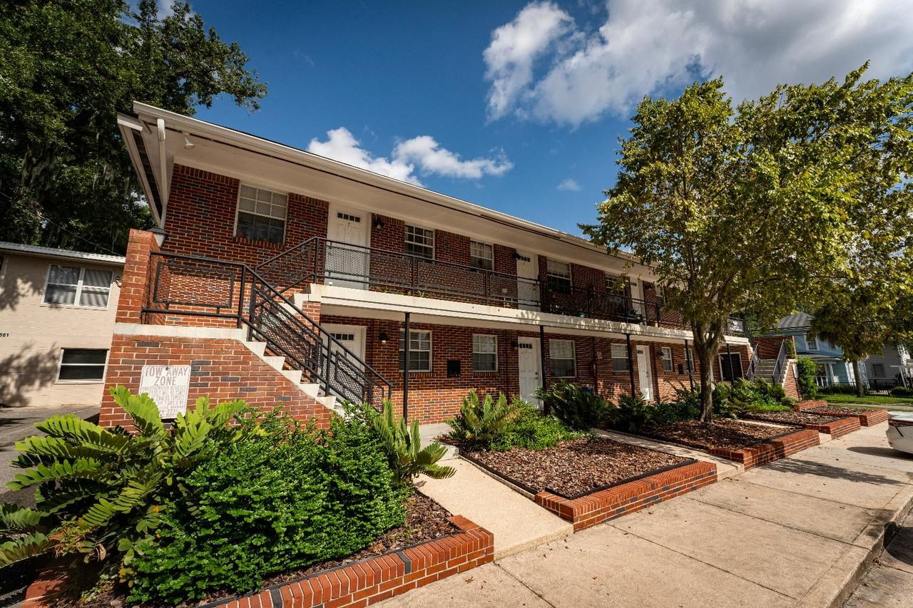 1569 LaRue - Photo 2 of 2