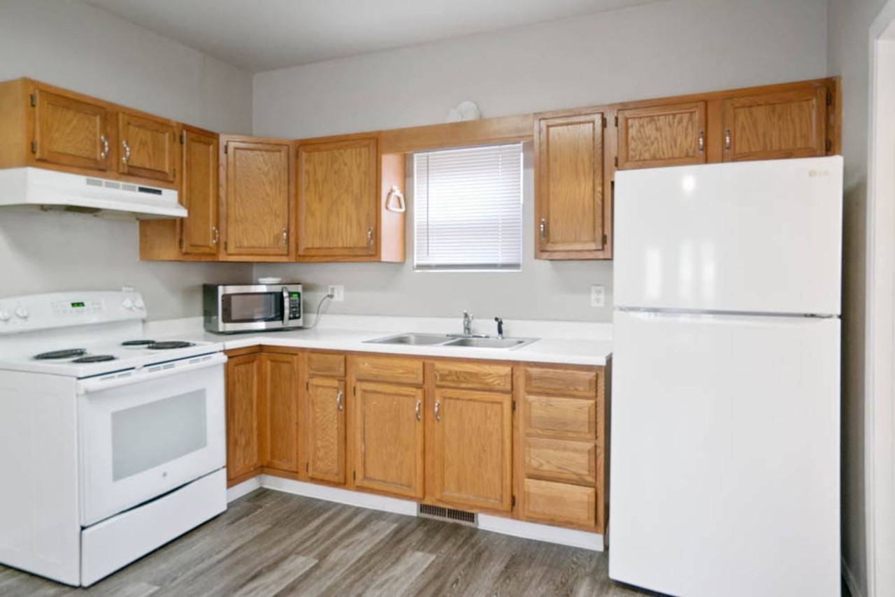 2118 College St - Photo 6 of 31