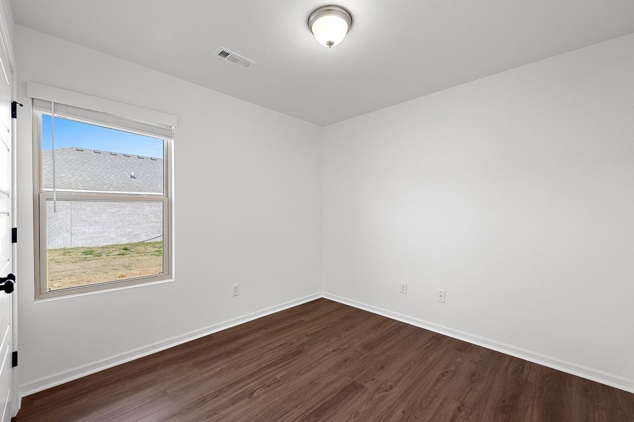 120 Sw Vanessa St - Photo 2 of 27