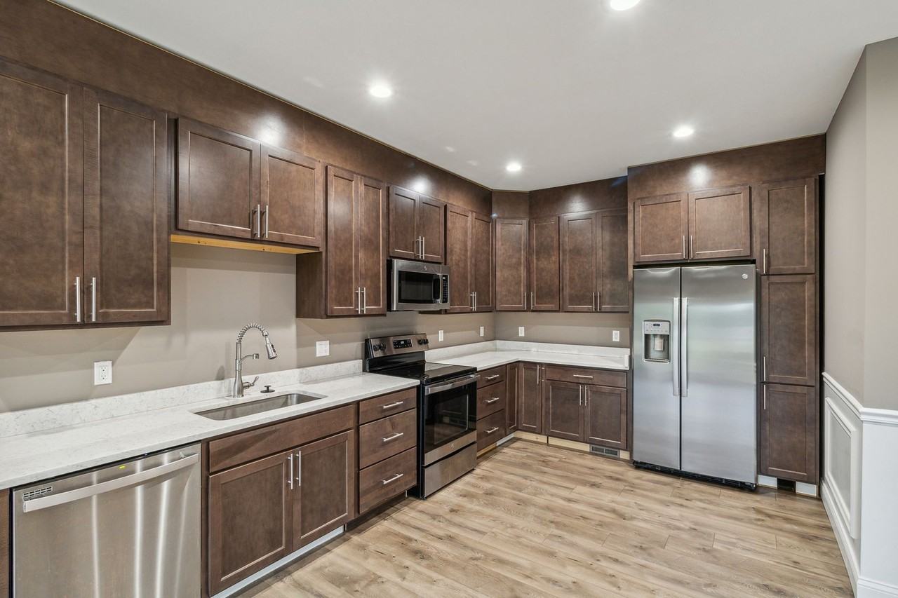 The Summit - Photo 5 of 16