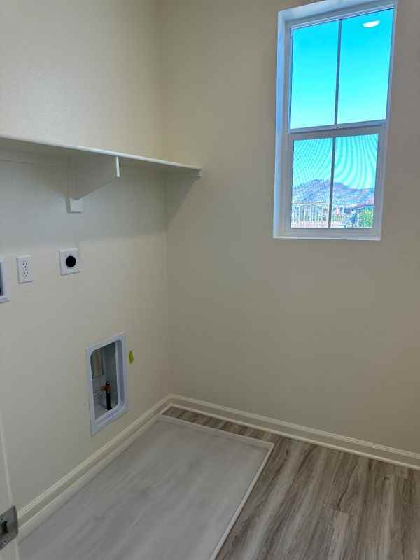 4047 Summer Way - Photo 5 of 9