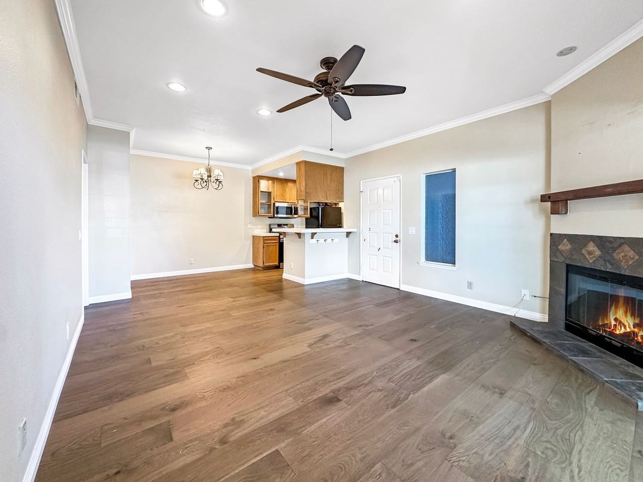 13818 Midland Rd - Photo 2 of 14